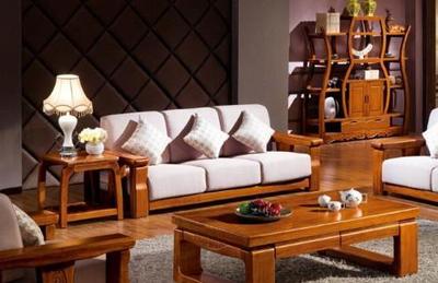 大学生通过在网上卖家具创业,成为月收入数十万元的“小富豪”